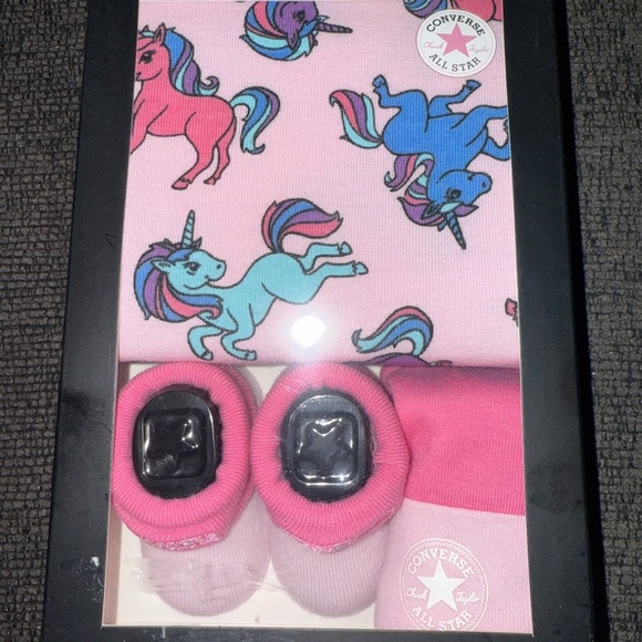 Converse Unicorn Baby 3pc Set 6-12 months - Picture 3 of 3